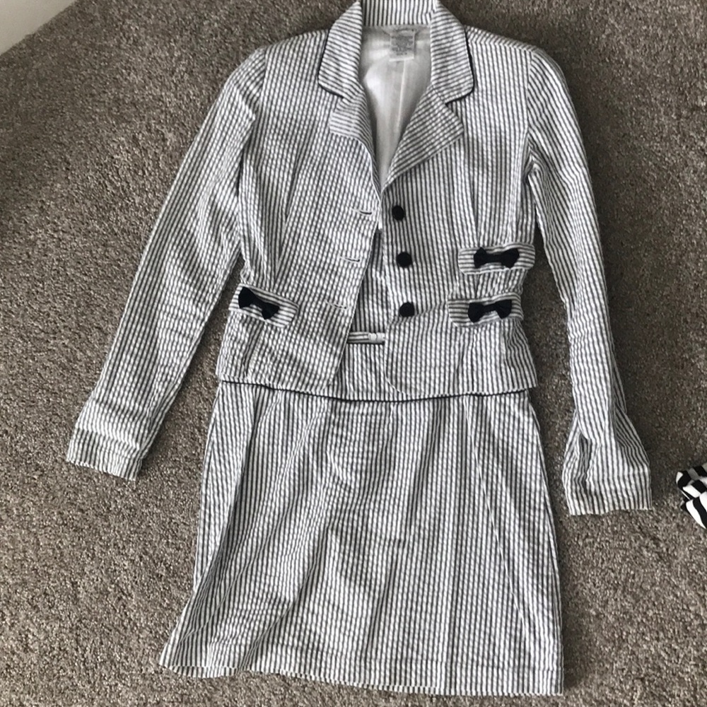 Suit with bow detail!